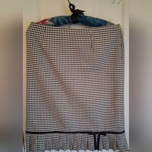 Classic Black and White Houndstooth Skirt Size 8